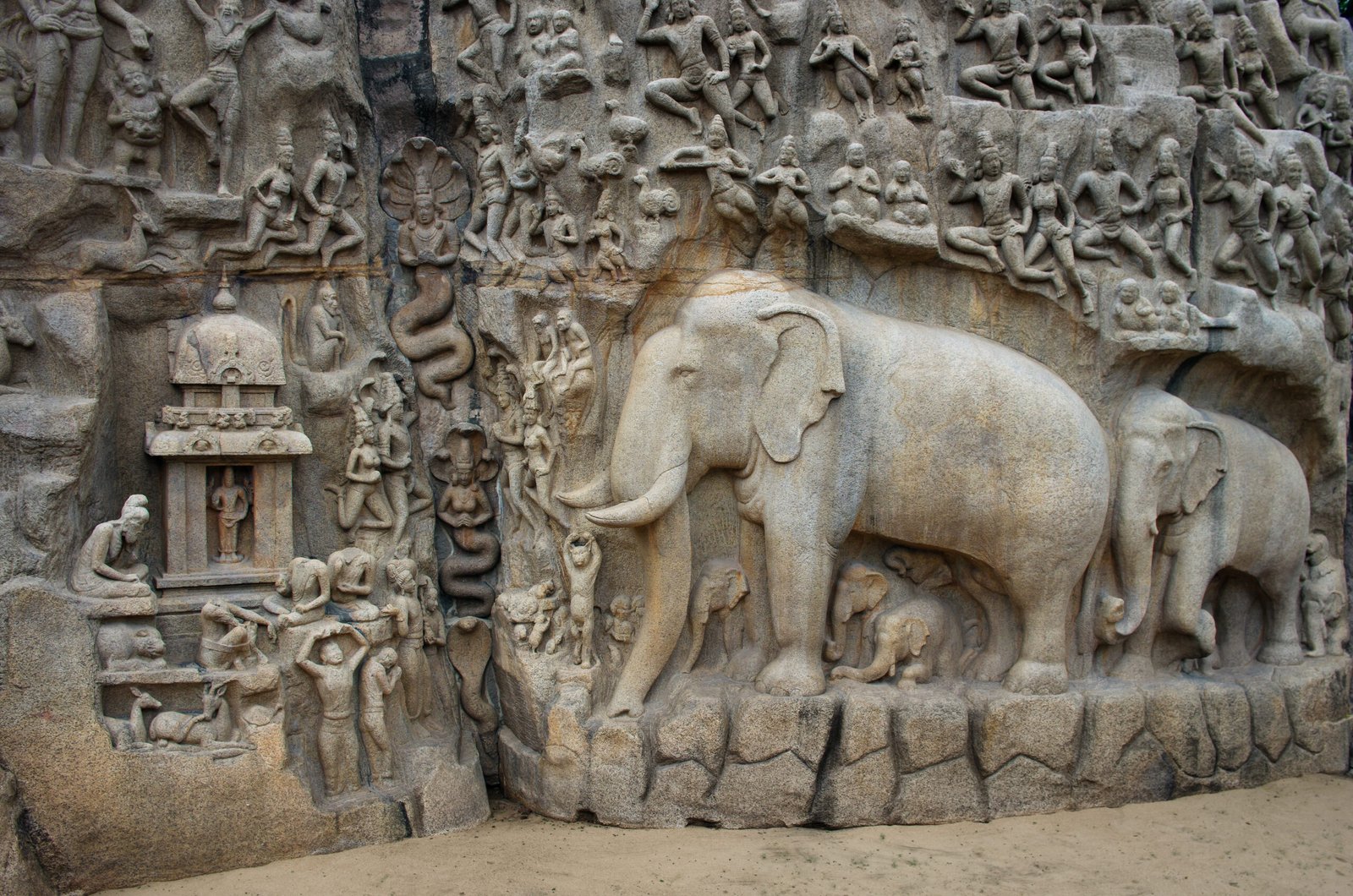Ancient basreliefs and statues in Mamallapuram, Tamil Nadu, India